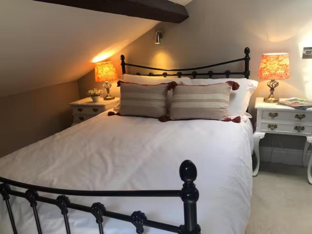 Pass The Keys Old Beams Luxury Style & Comfort In Town Centre Bakewell Εξωτερικό φωτογραφία