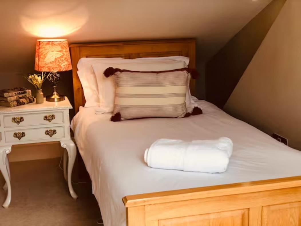 Pass The Keys Old Beams Luxury Style & Comfort In Town Centre Bakewell Εξωτερικό φωτογραφία